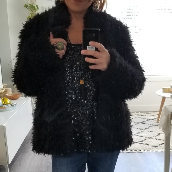 Black sequin tank top. Sleevless. - Picture 3 of 4